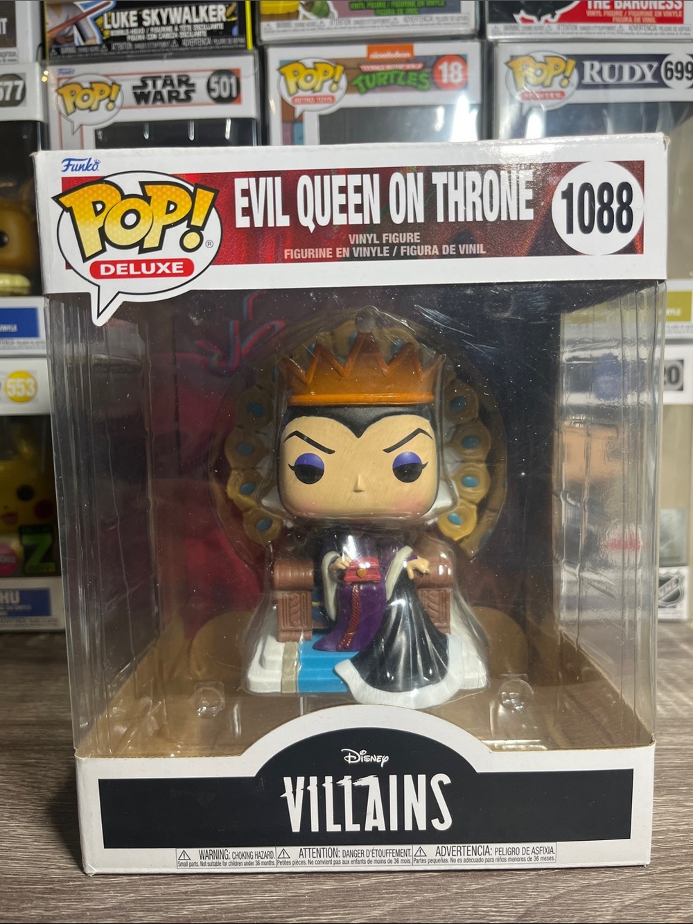 Funko Pop! Deluxe Evil Queen on Throne Vinyl Figure - Black, Purple, Gold, White